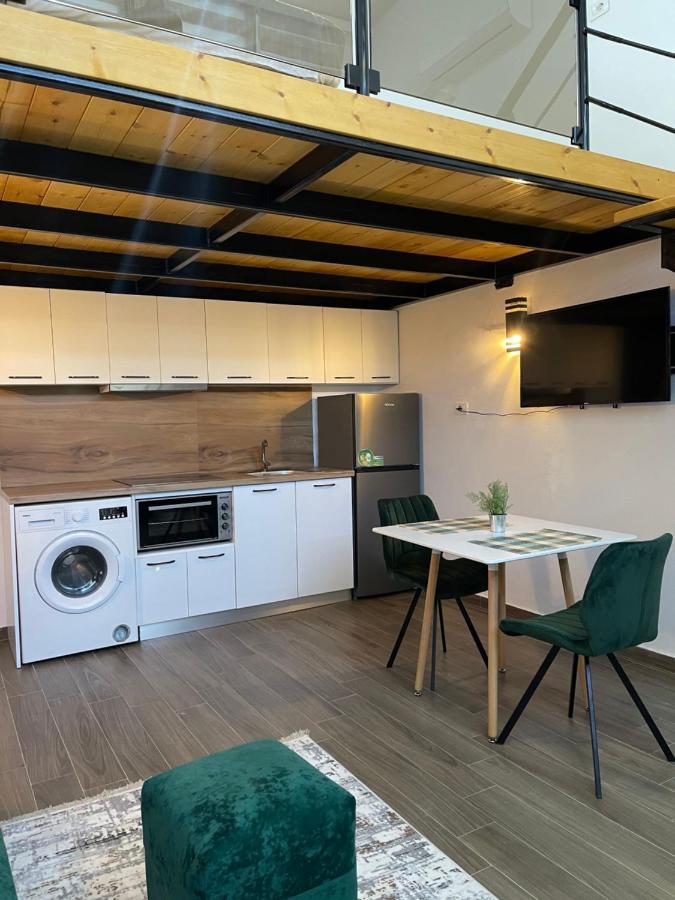 D&E Apartaments Тирана Екстериор снимка