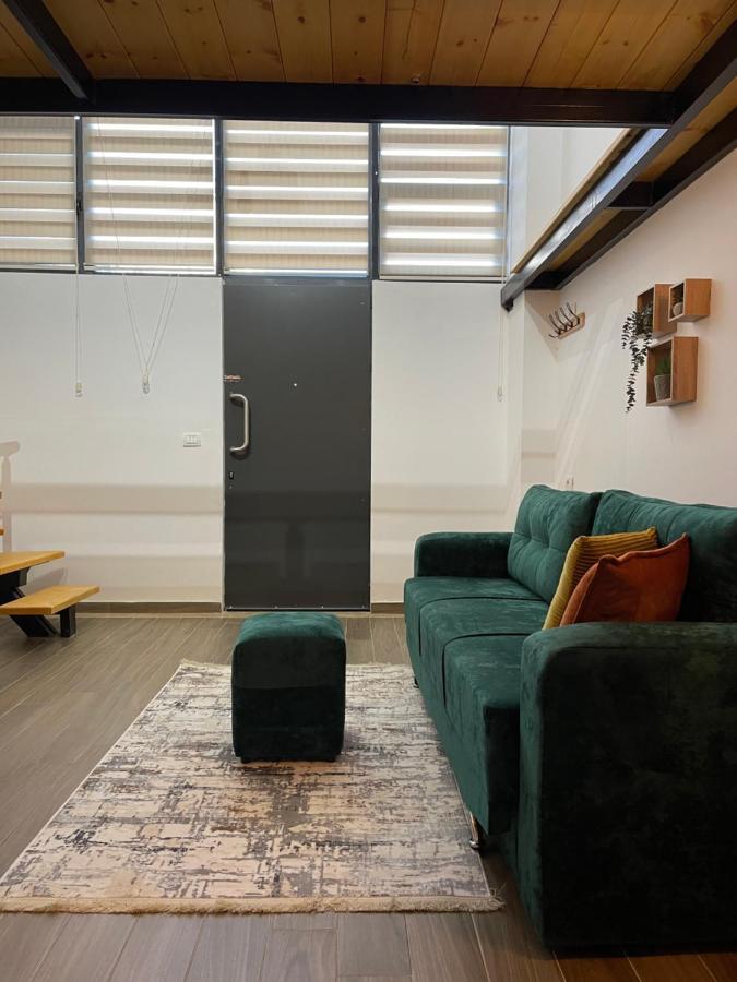 D&E Apartaments Тирана Екстериор снимка