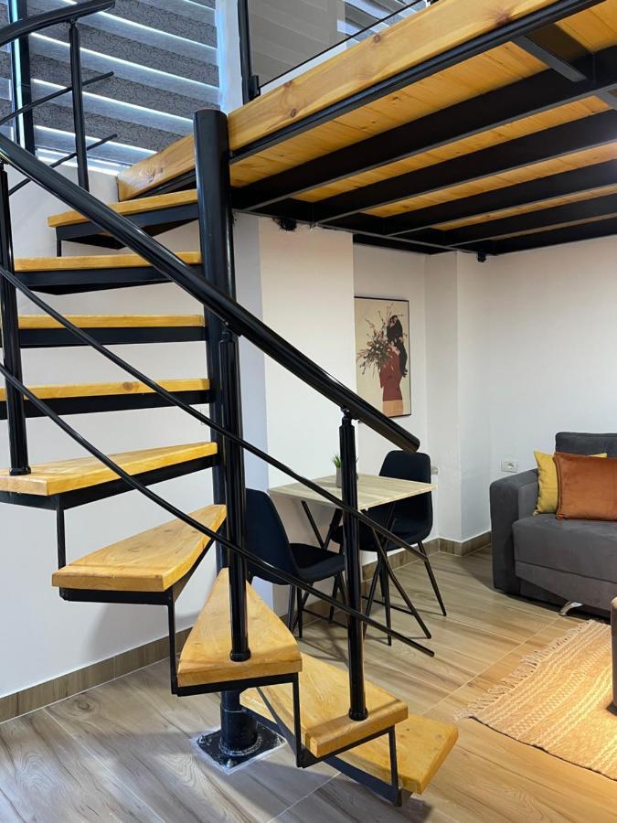 D&E Apartaments Тирана Екстериор снимка