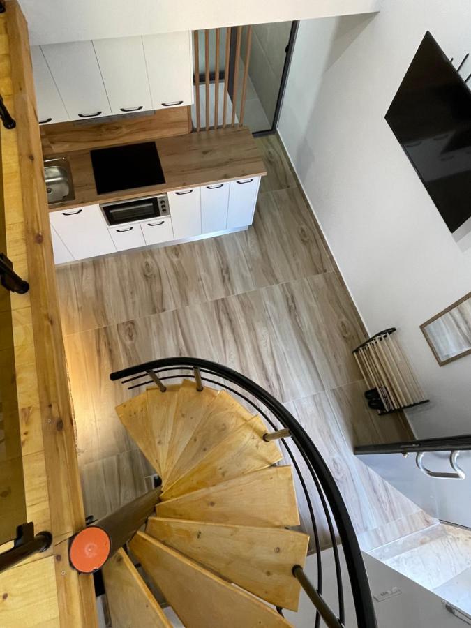 D&E Apartaments Тирана Екстериор снимка