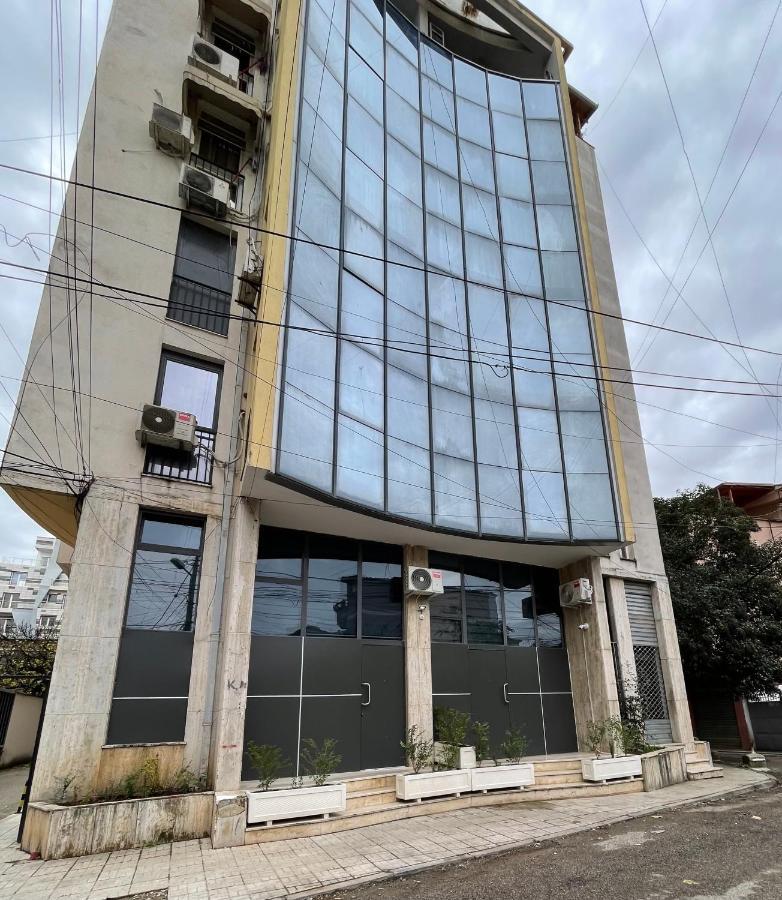 D&E Apartaments Тирана Екстериор снимка